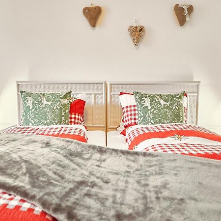 Därligen Double Room By Interlaken. Parking מראה חיצוני תמונה